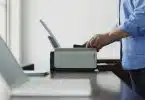 Comment connecter mon téléphone portable à mon imprimante HP1