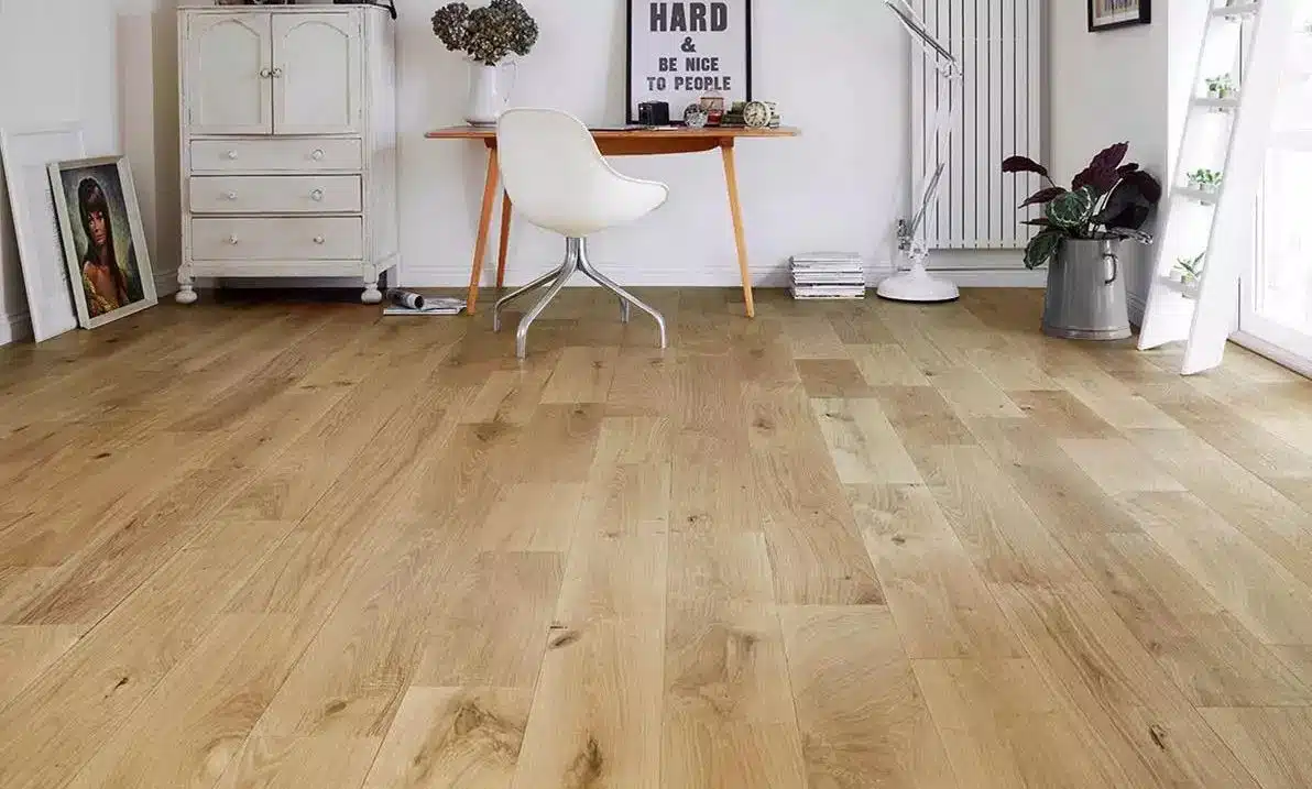 Les meilleures combinaisons de couleurs pour sublimer un parquet en chêne clair