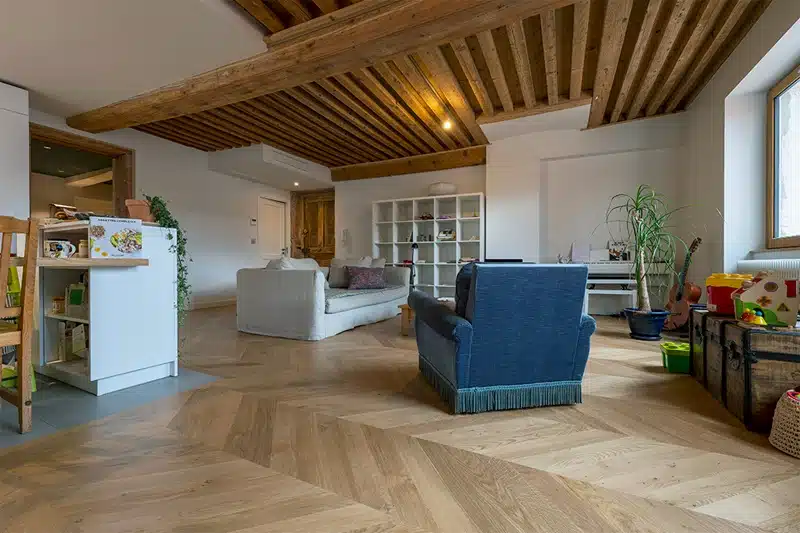 Les meilleures combinaisons de couleurs pour sublimer un parquet en chêne clair