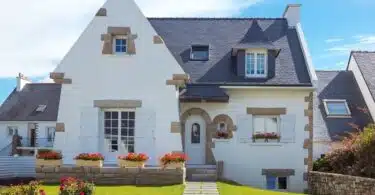 Intégrer la modernité dans une maison bretonne sans perdre son charme